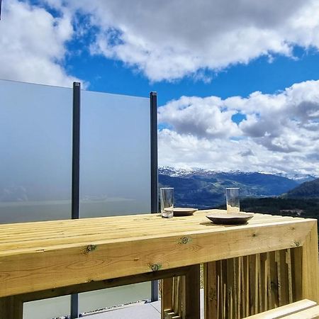 Tiny Mountain Cabin With A Panoramic View Giljane 外观 照片